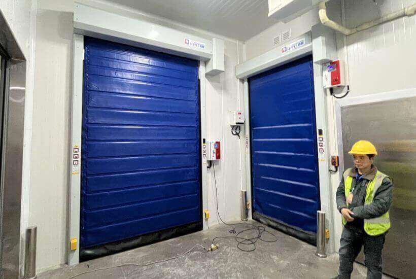 Thermal insulation high speed door